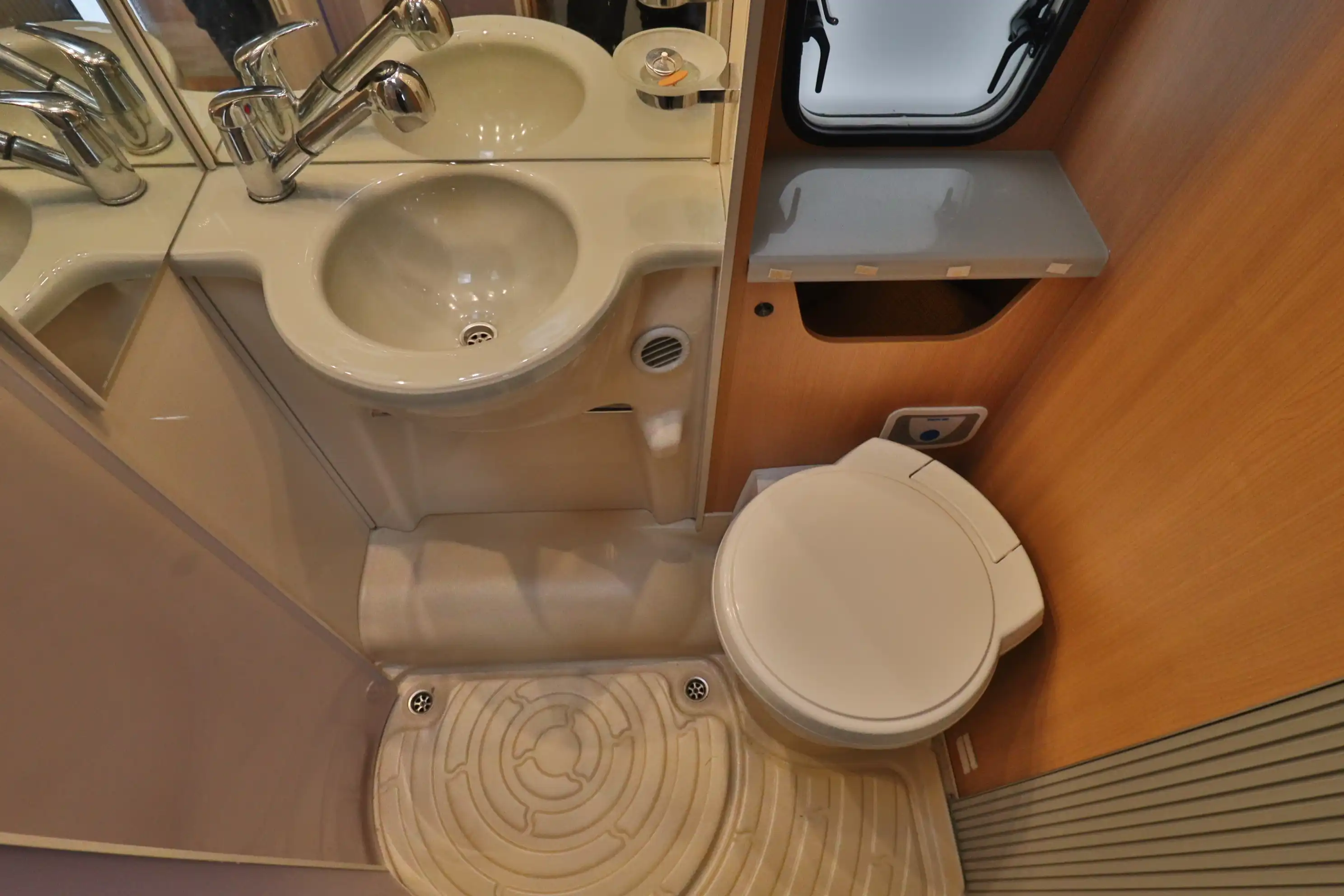 HYMER-ERIBA Future 430 T 